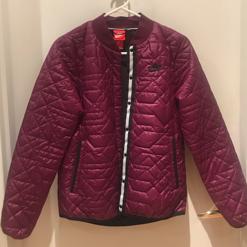 Nike women’s Jacket NWOT